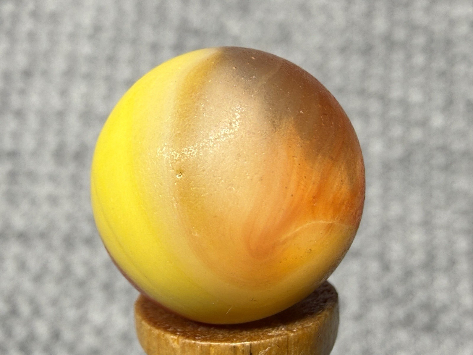 Akro Agate Yellow Red Popeye Marble .59” NM(-)