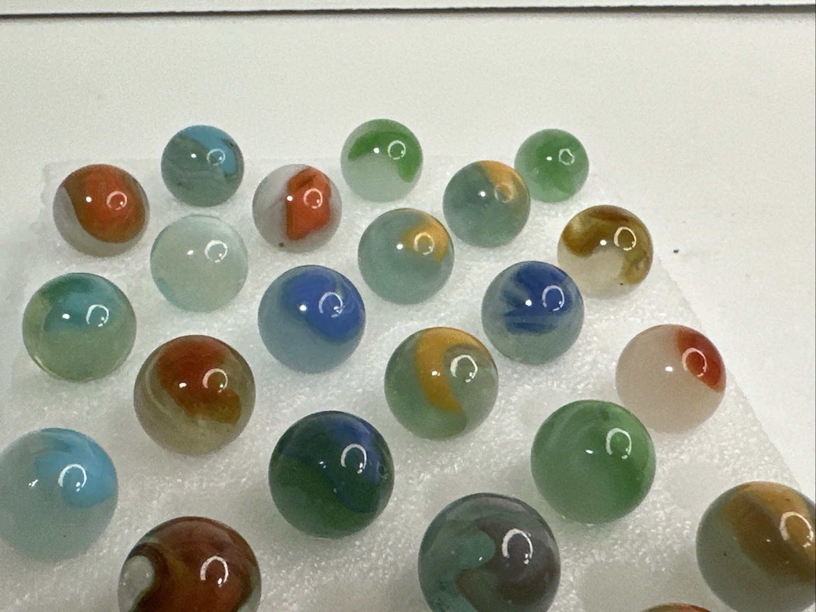 010 Lot Of 30 Vitro Agate Phantom Conqueror/Conqueror Vintage Marbles