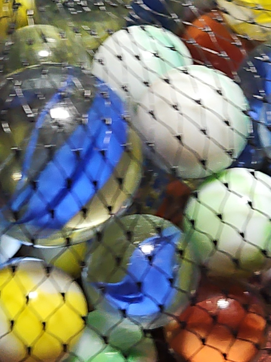 Toysmith Neato! 160 Glass Marbles in Retro Tin – Estate Find, Nostalgia Gift