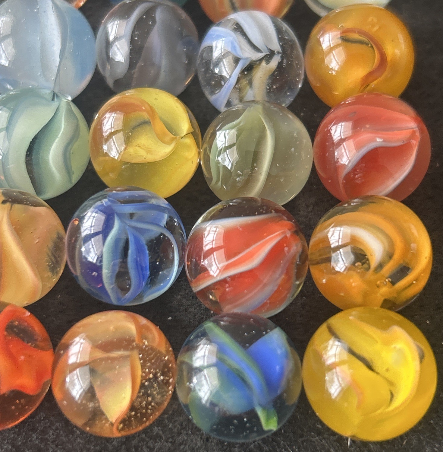 Lot Of 30 Plus Vitro Agate Hybrid Cat’s Eye Marbles 5/8” Or Less NM/Mint