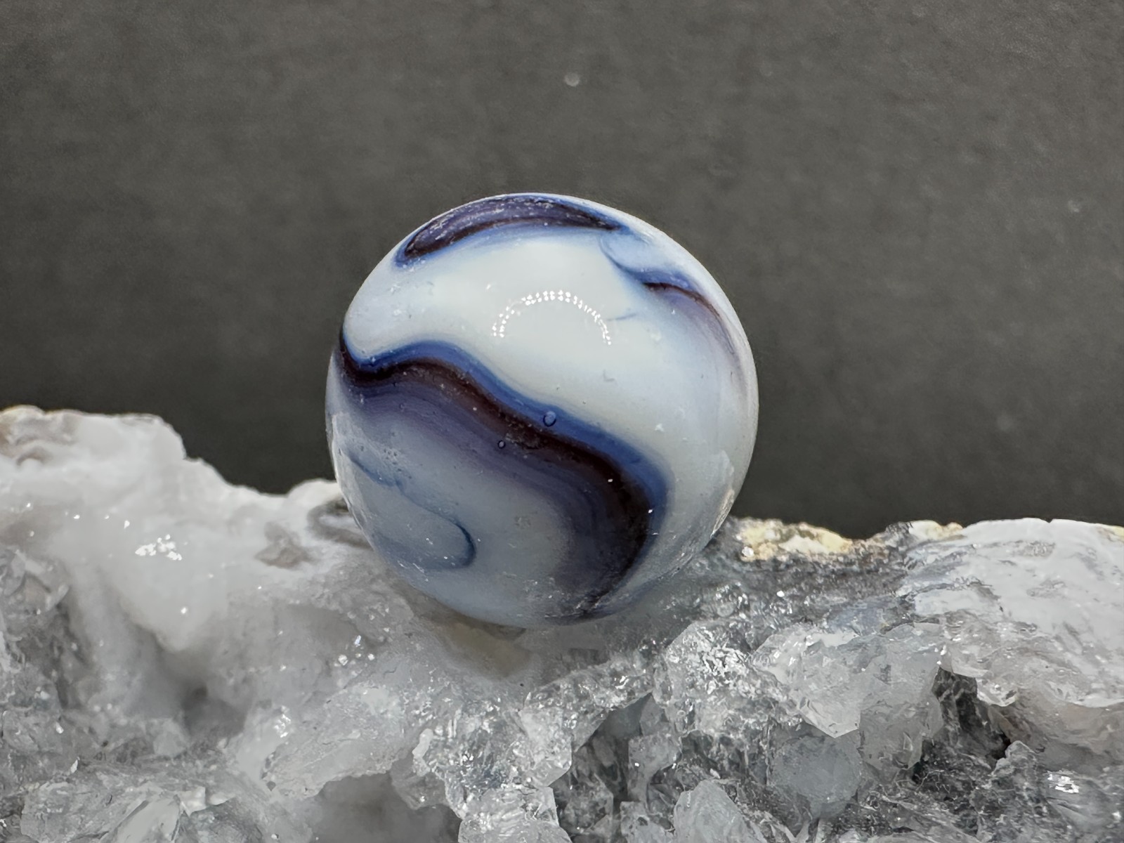 Vintage Ravenswood Alley Agate Swirl Marble – Purple White & Blue – .63″