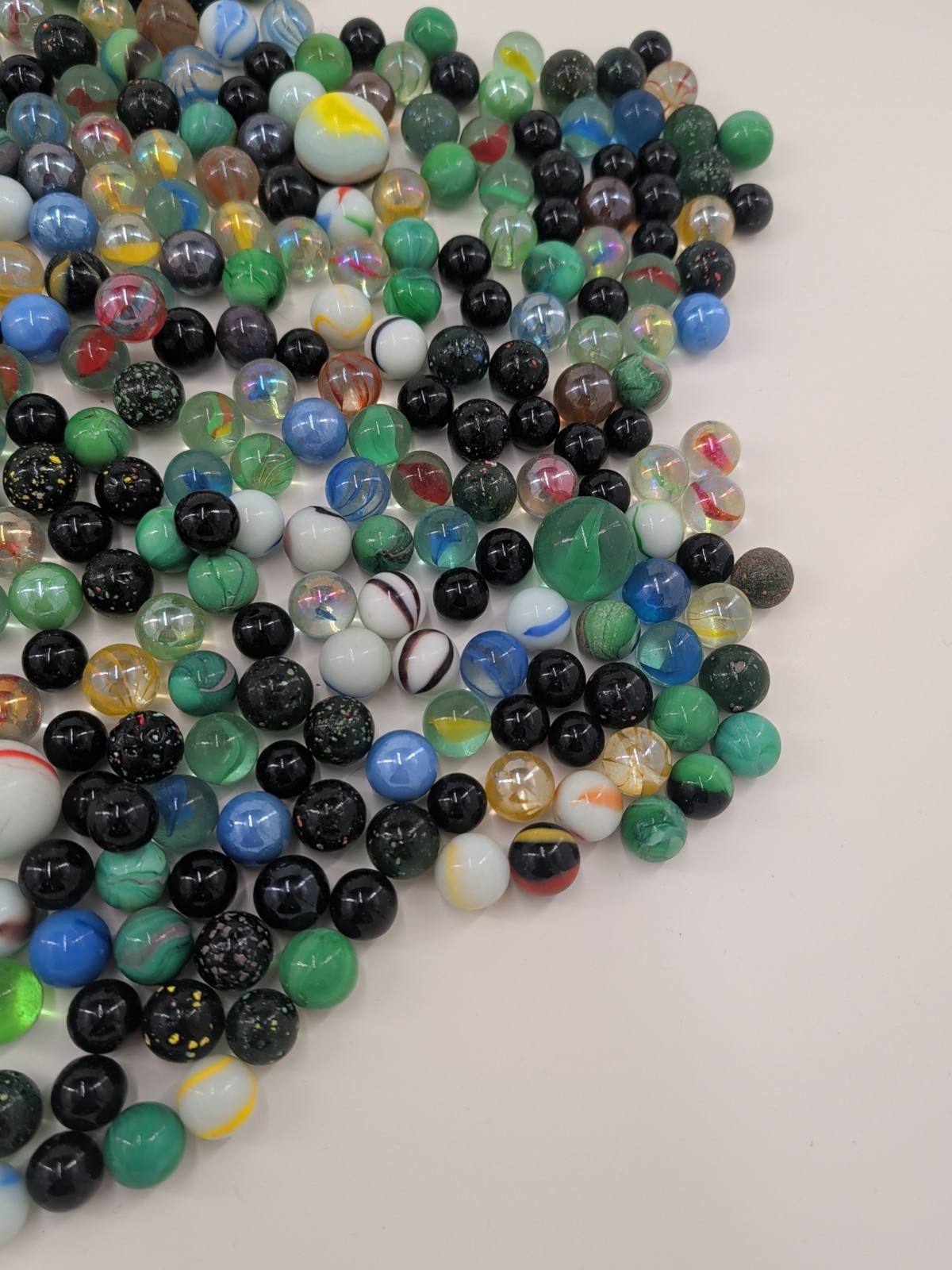 Vintage Marbles Estate Glass Multicolor Cats Eye Speckled Shooters 6lb 4.9Oz Lot