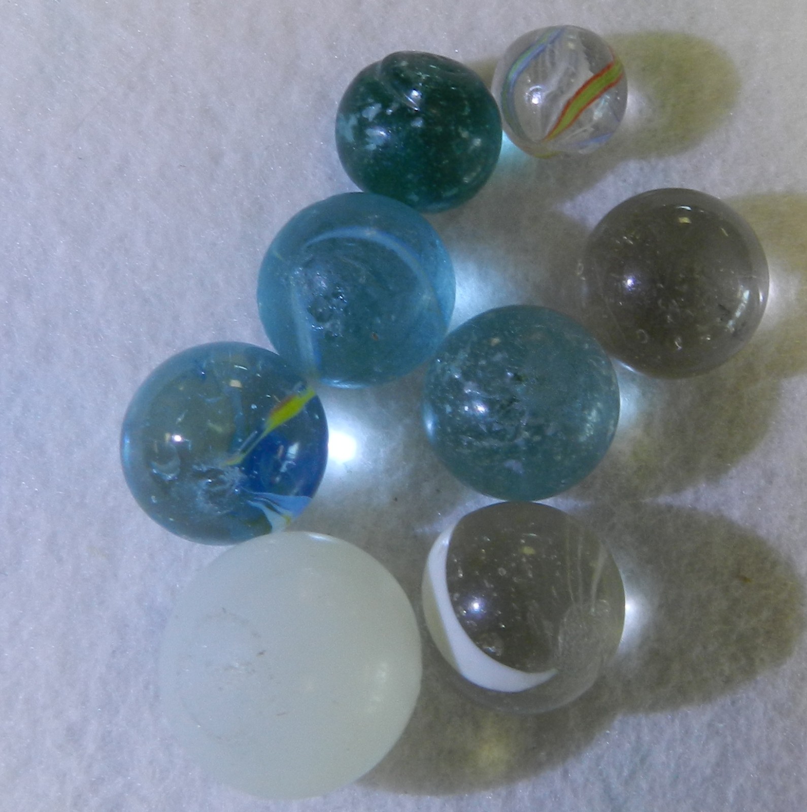 #19937m Vintage Group or Lot of 8 German Handmade Marbles .49 to .82 Inches