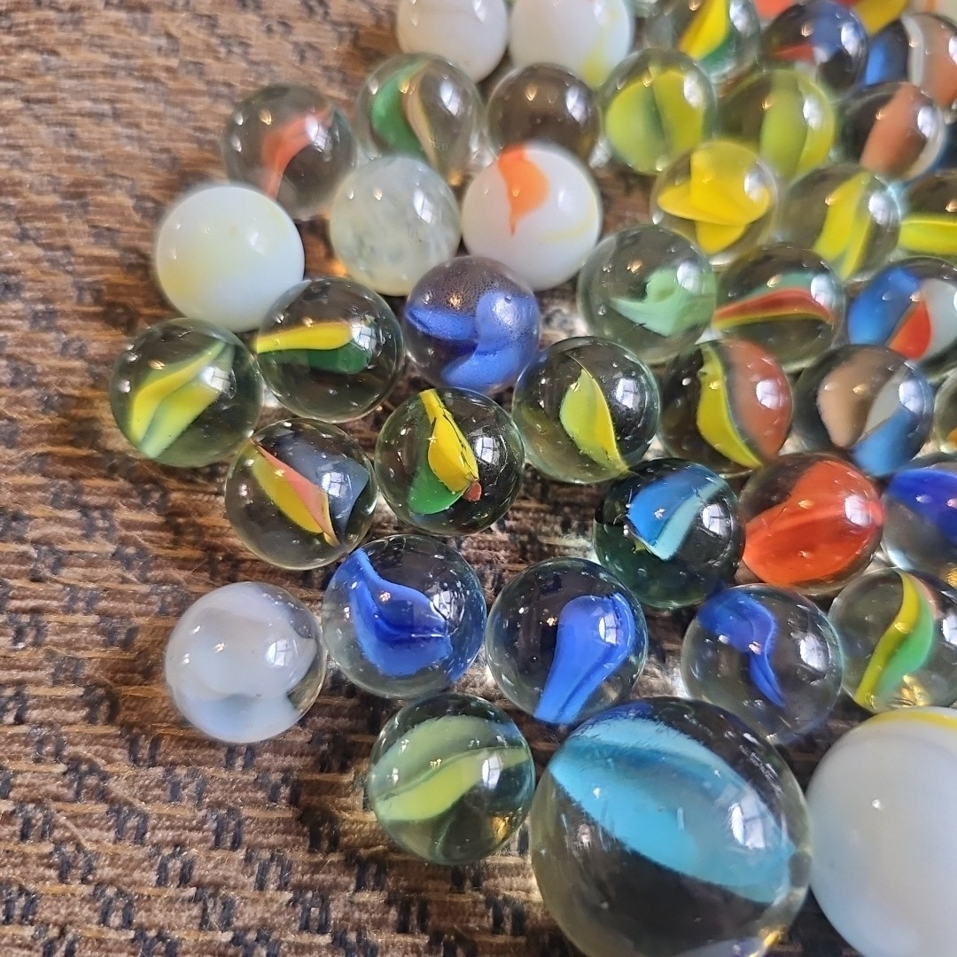Vtg 202 Marbles Lot Rare Estate Find Different Sizes And Colors Cat Eyes