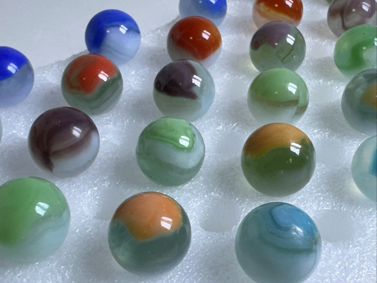 393 Lot Of 30 Vitro Agate Conqueror Vintage Marbles!