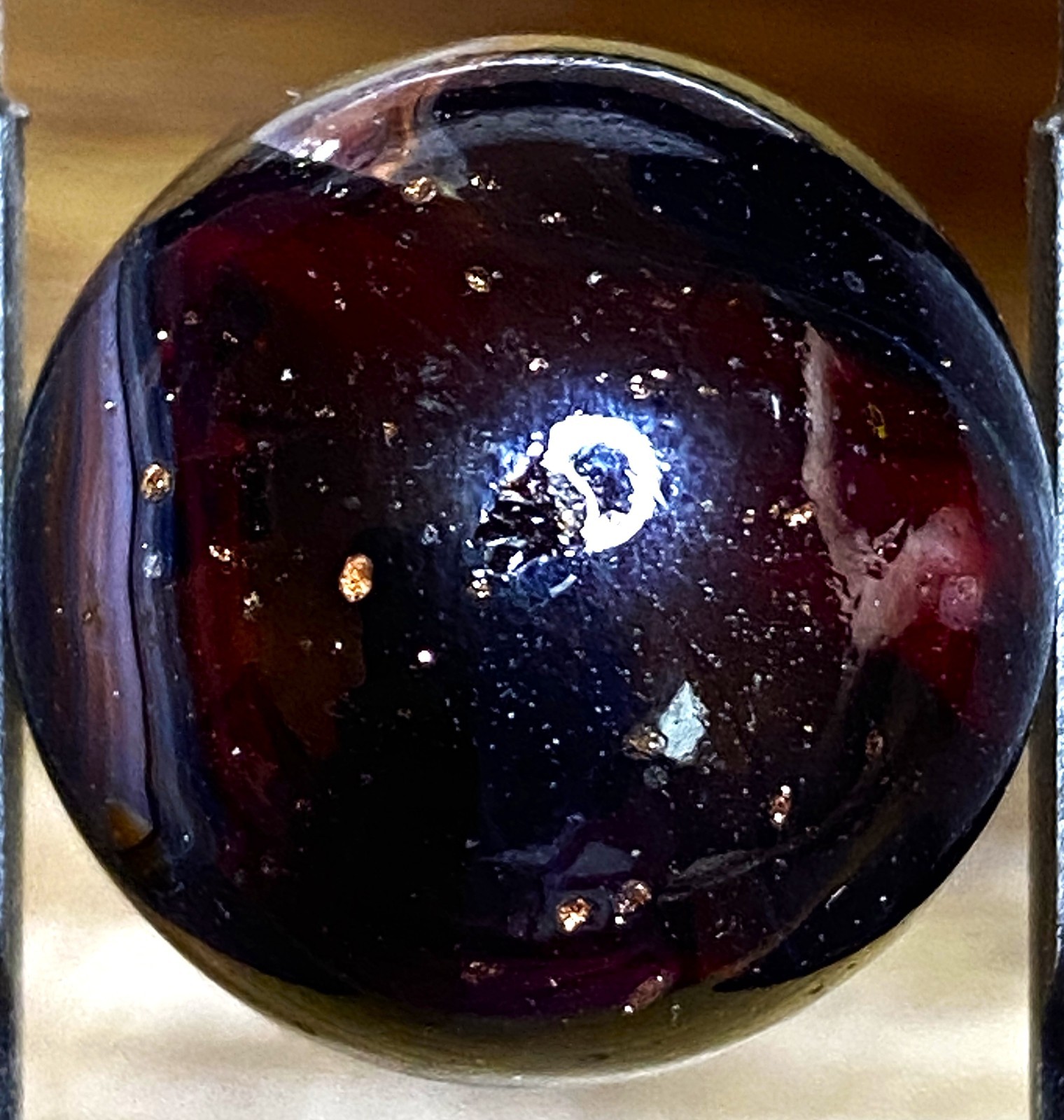 DAS/JABO ASUPER DARK CHERRY WITH LUTZ TRANSLUCENT SWIRLED SHOOTER .72″ M851