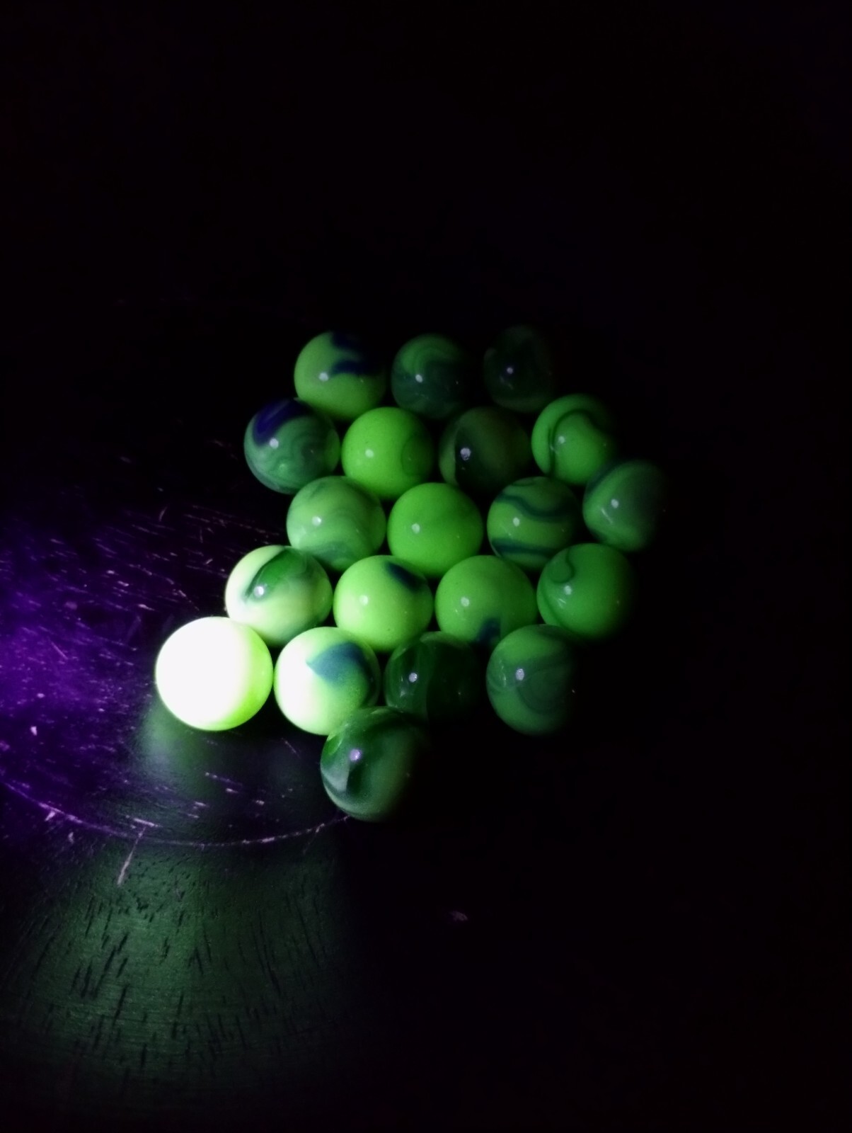 Jabo 20 Florescent Burmese Ultraviolet UV Reactive Fenton Uranium Glass Marbles
