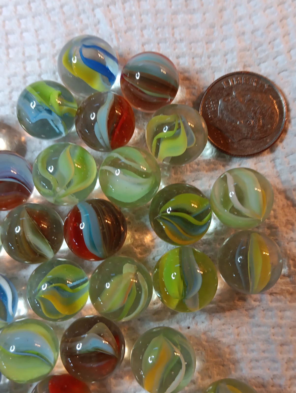 Vintage Pee Wee Multi Vane Marbles .lot Of 50 Marbles. Nice Collection