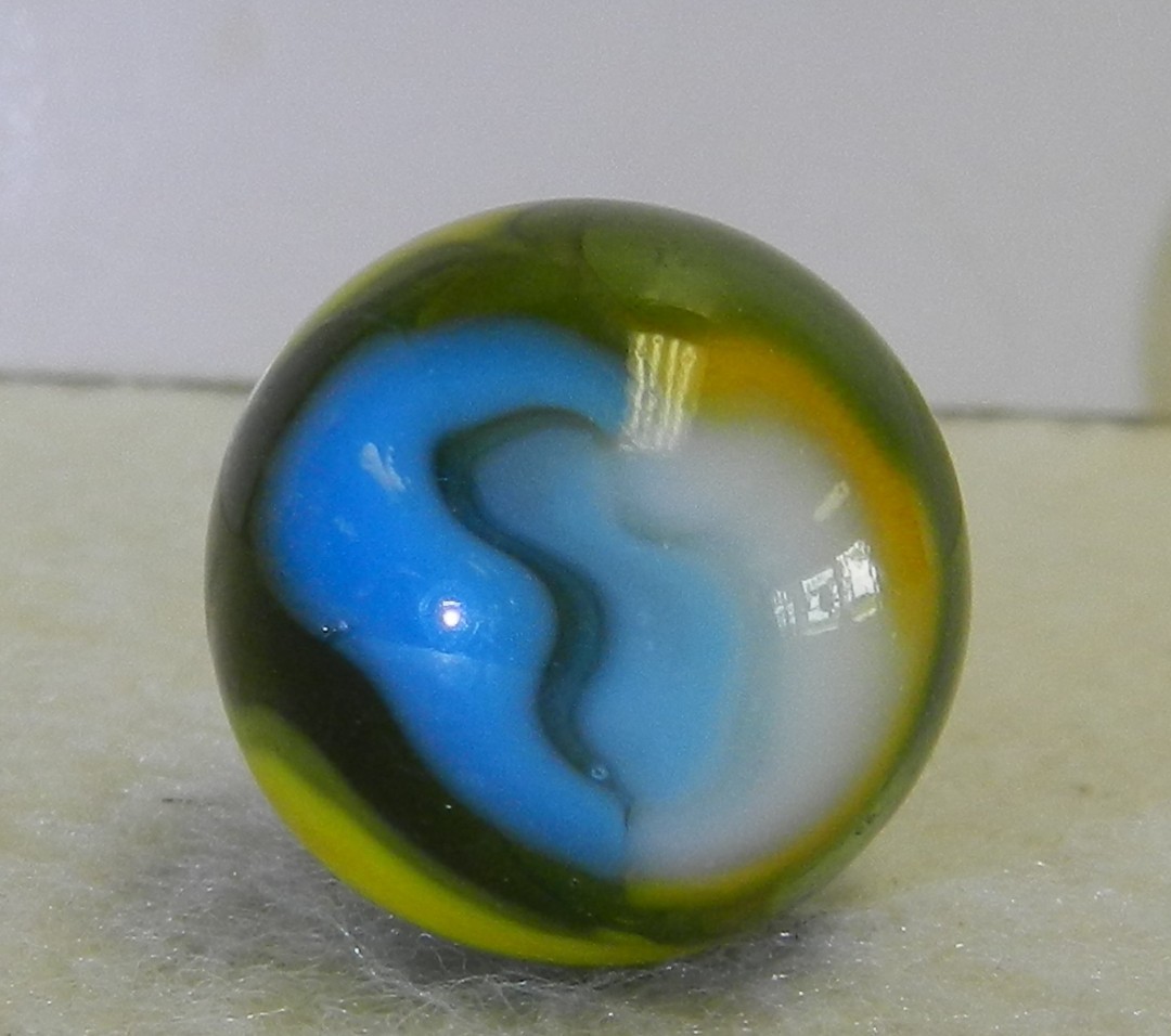 #20986m Nice Vintage Peltier Glass Swirl Marble *Mint* .70 Inches
