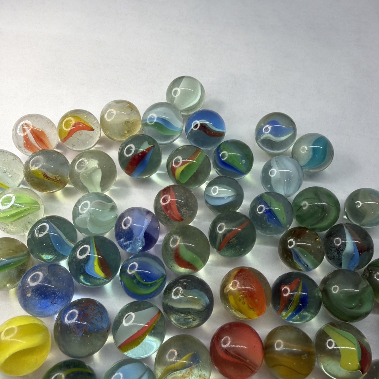 Lot Of Over 60 Glass Vitro Agate Hybrid Cats Eye Marbles! Beautiful Colors!