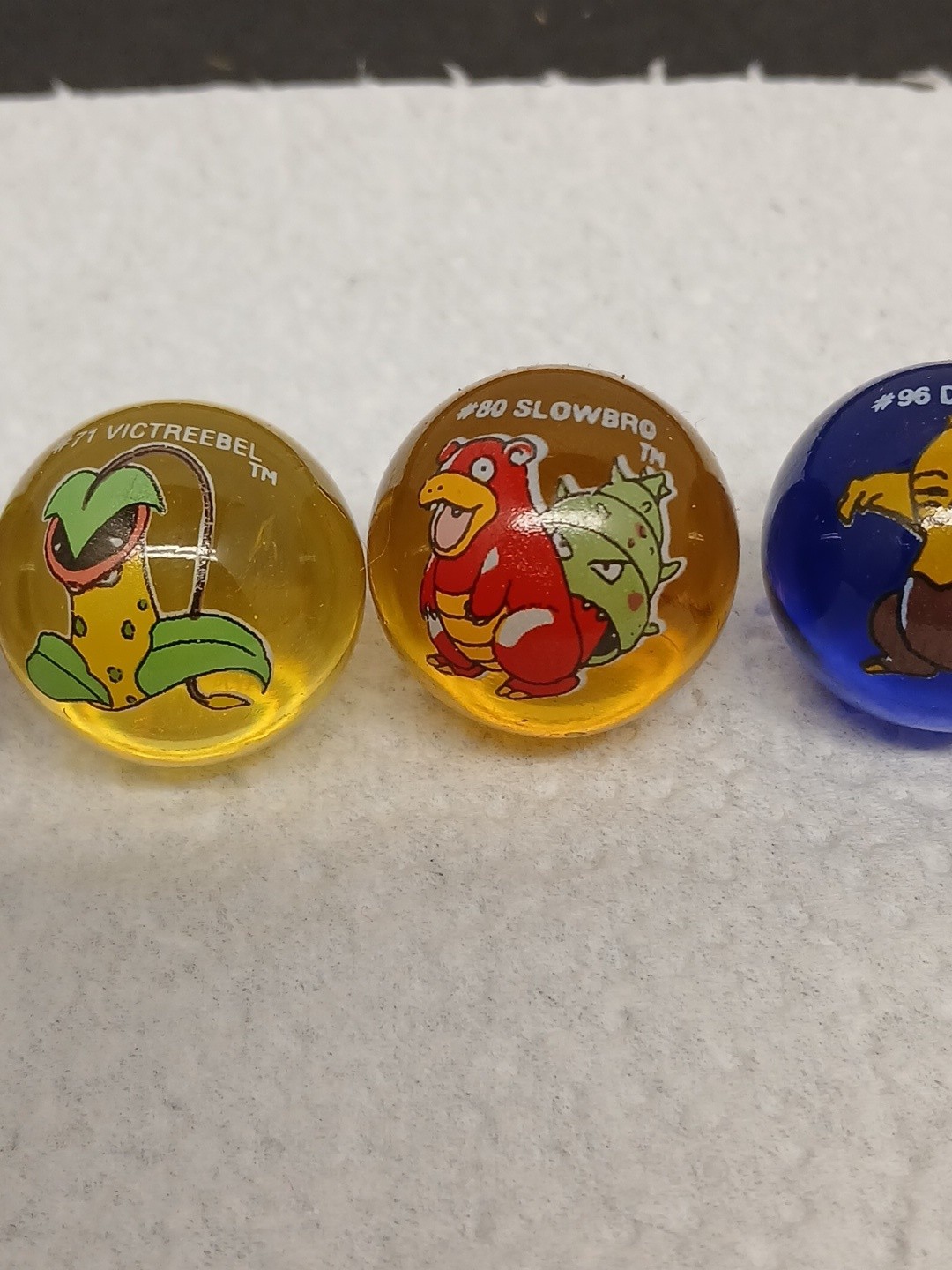 NINTENDO 1999/2000 Pokemon Marble Lot of 9 Marbles With A #68 MACHAMP Bag RARE