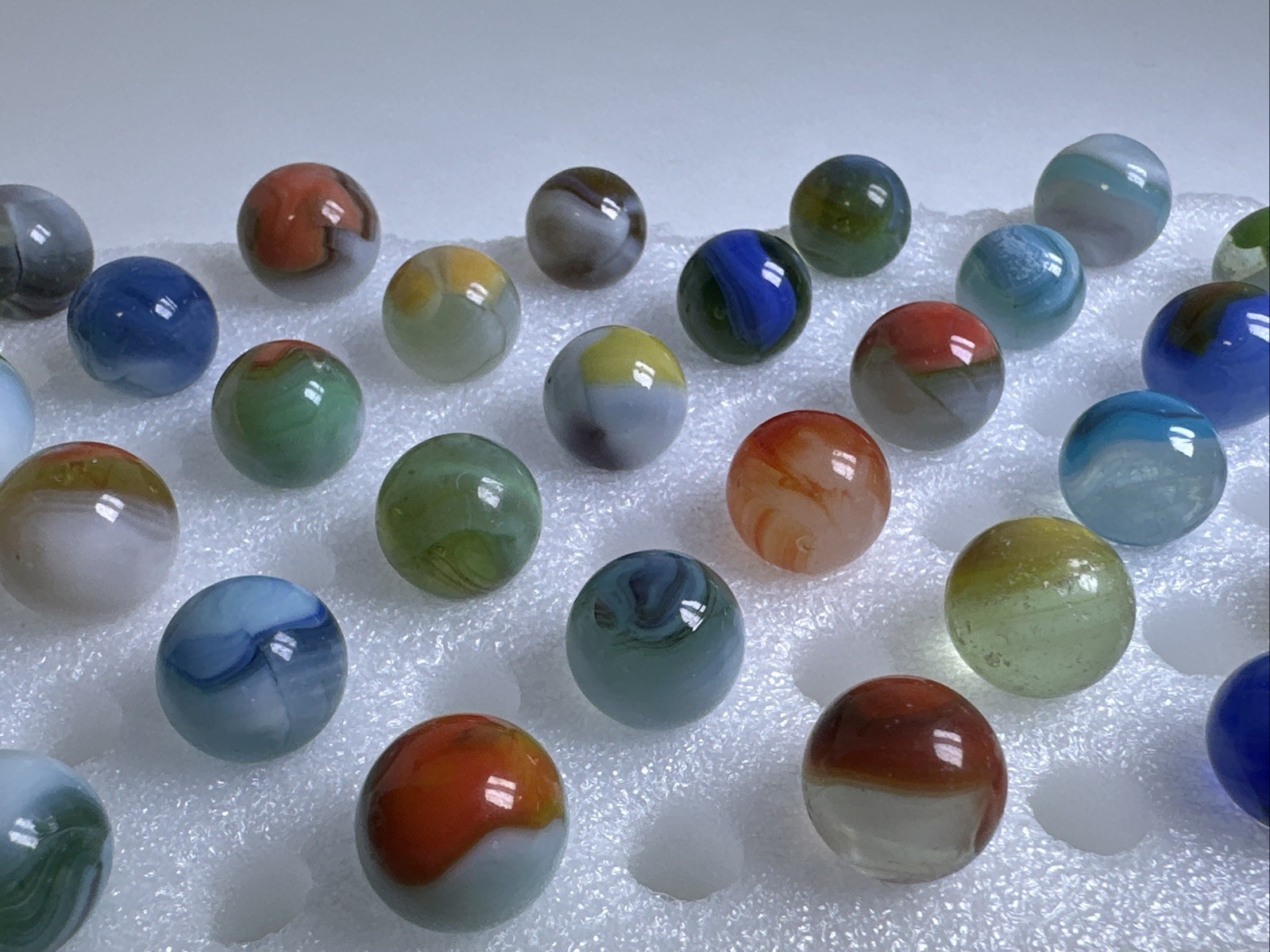 394 Lot Of 30 Vitro Agate Conqueror Vintage Marbles! Rarer Colors/ Chalkie