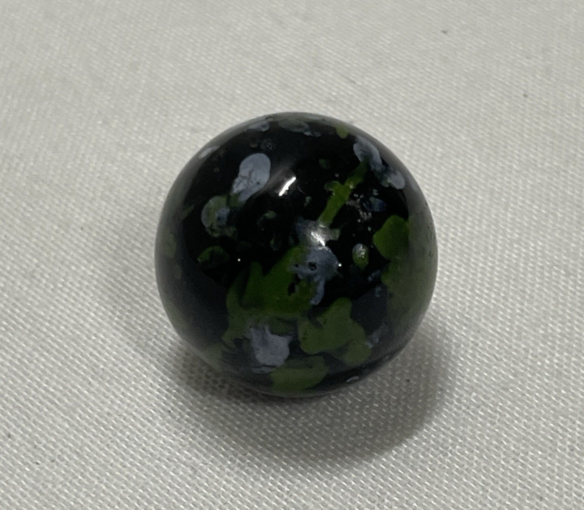 Vintage 0.95” Vacor Planet Glass Marble Shooter Green Black White Speckled