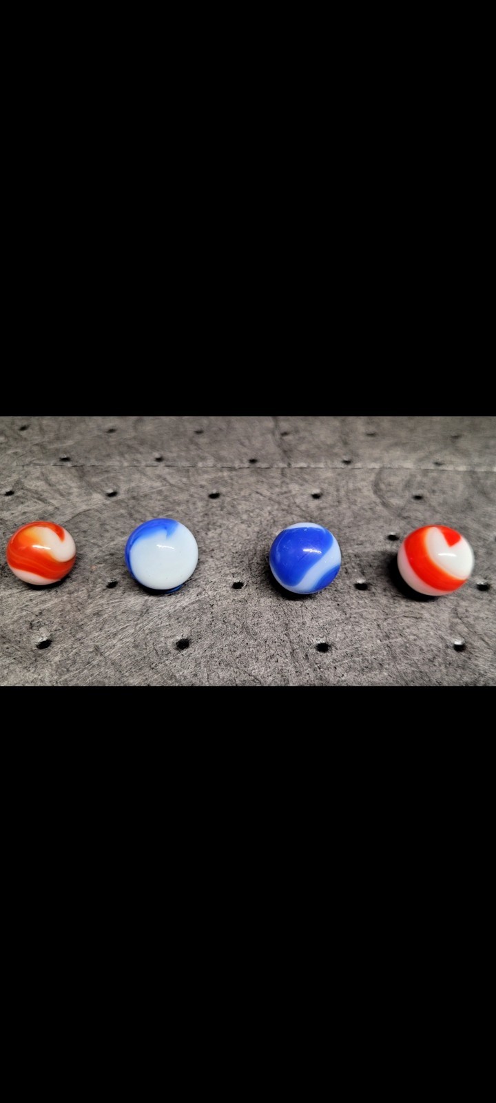 4 Vintage Akro Corkscrew Marbles. Ranging From 9/16 To 5/8. Near Mint To Mint