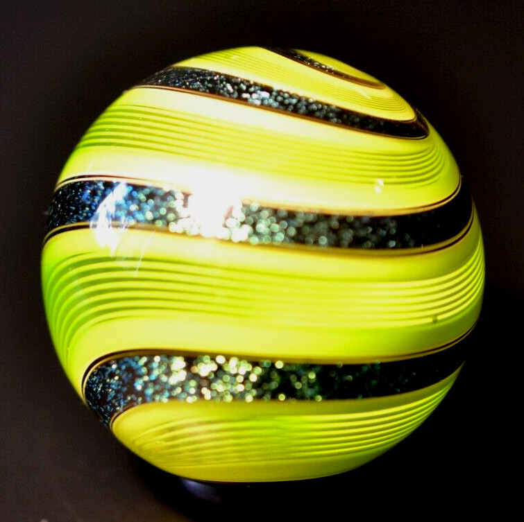 HOT HOUSE GLASS MARBLE/1.815″-LIME BANDED FINE LINER #66-GRASS GREEN DICHROIC