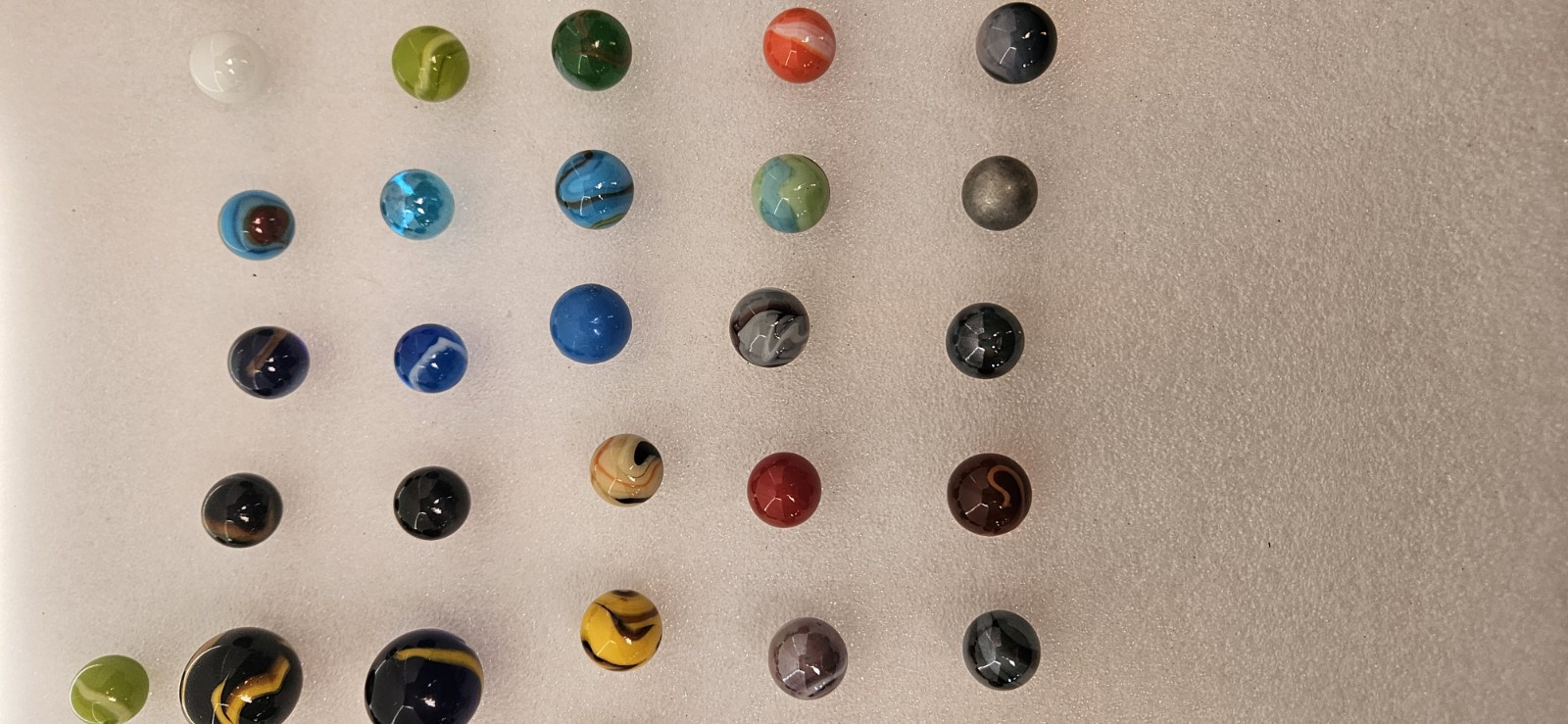Vtg Lot Of 63 MARBLES., 3/4″ ACRO AGATE, Swirl, Clear, Too, Unique Colors