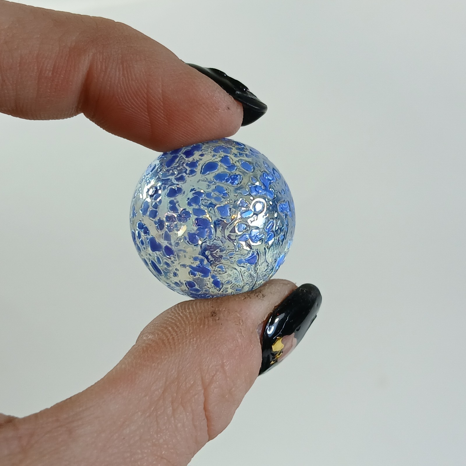 Vintage Akro Agate Shooter Confetti Blue Speckles 1″ Glass Marble Clear