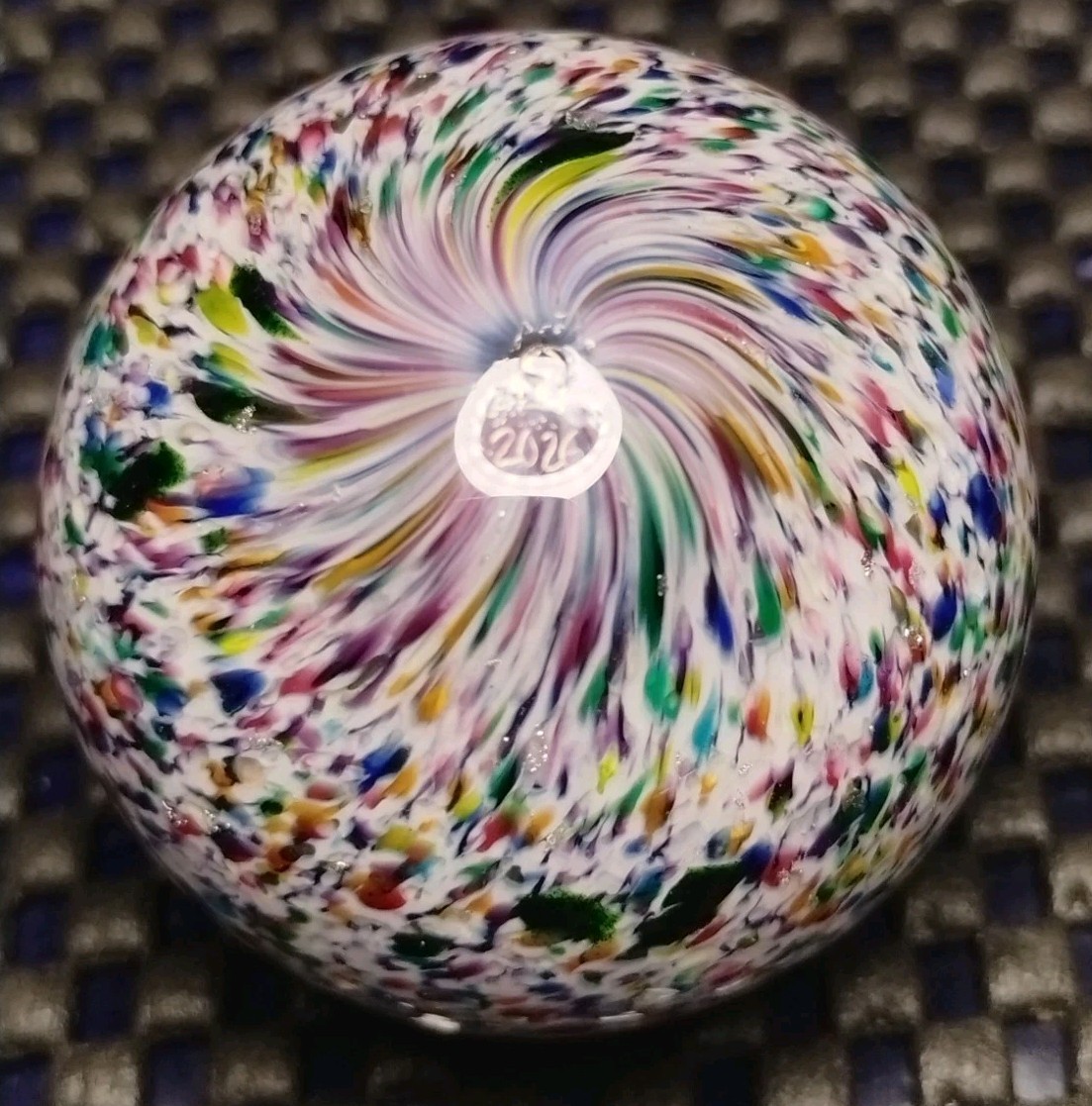 1.72″ 😍 -ONIONSKIN W/ SILVER MICA-CONTEMPORARY ART MARBLES – MINT