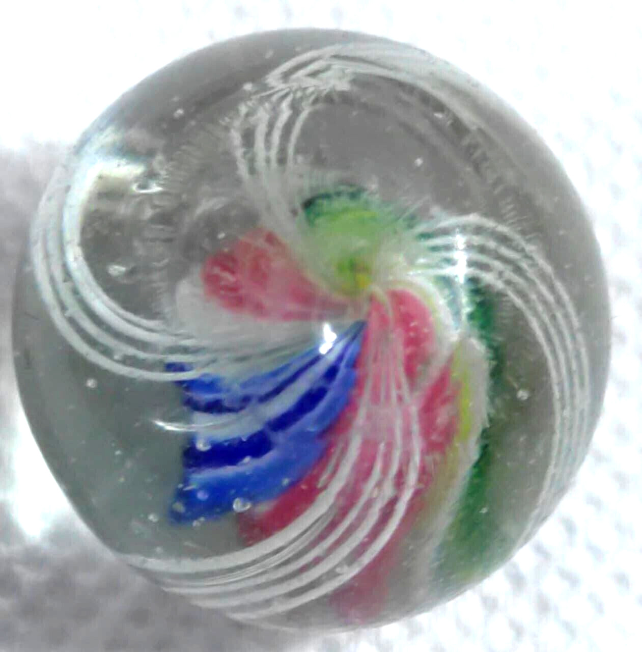 TOY 2 MARBLE peppermint ribbon 4 divided core , caged 4 panel sequence threads