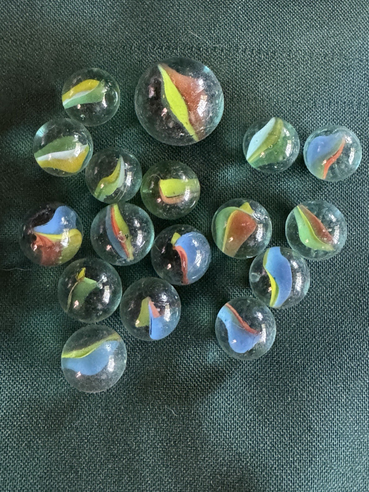 Mixed Lot Glass Toy Marbles, Clear Cat’s-Eye, Black & Swirl, 80-100