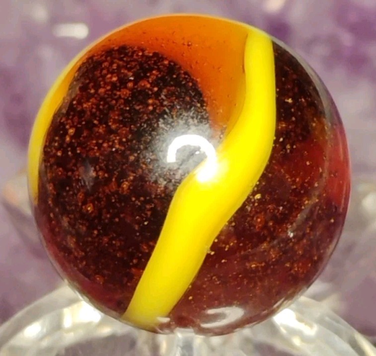 .63″ AKRO MARBLES CORKSCREW “YELLOW ON ROOT BEER BASE” RARE COLLECTOR TOY MINT-