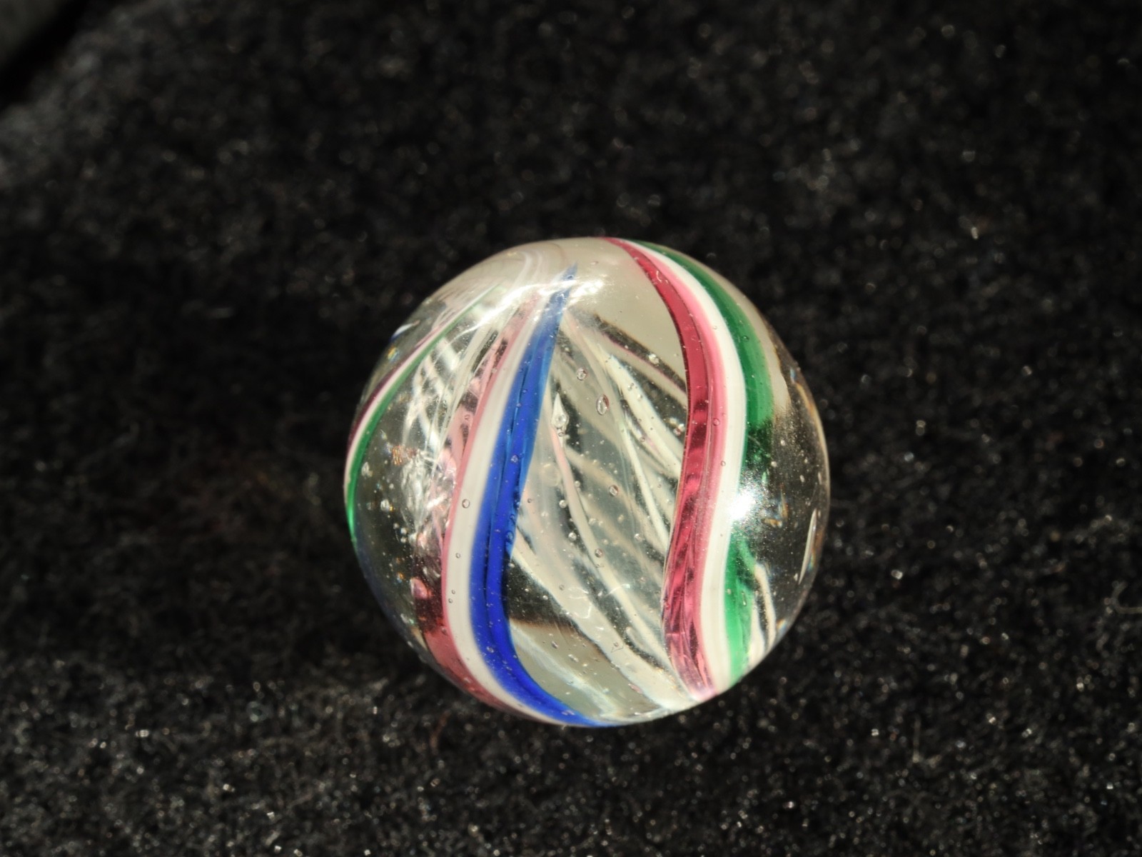 GORGEOUS German Handmade RED GREEN BLUE Latticinio Core Marble .74″ M Condition