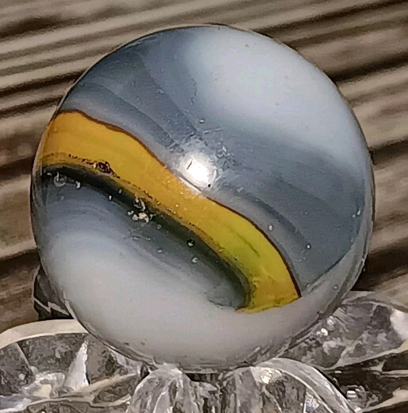 Vitro Agate Brushed Patch Opaque Marble. W-Av or Metallic. 64″ Nm(+) HTF-Type