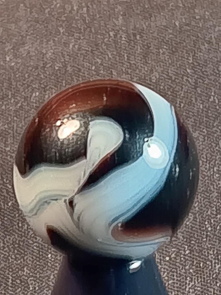 5/8″ Akro Agate CAC Dark Chocolate Swirl Slag Wispy White NM Serious Marble A724