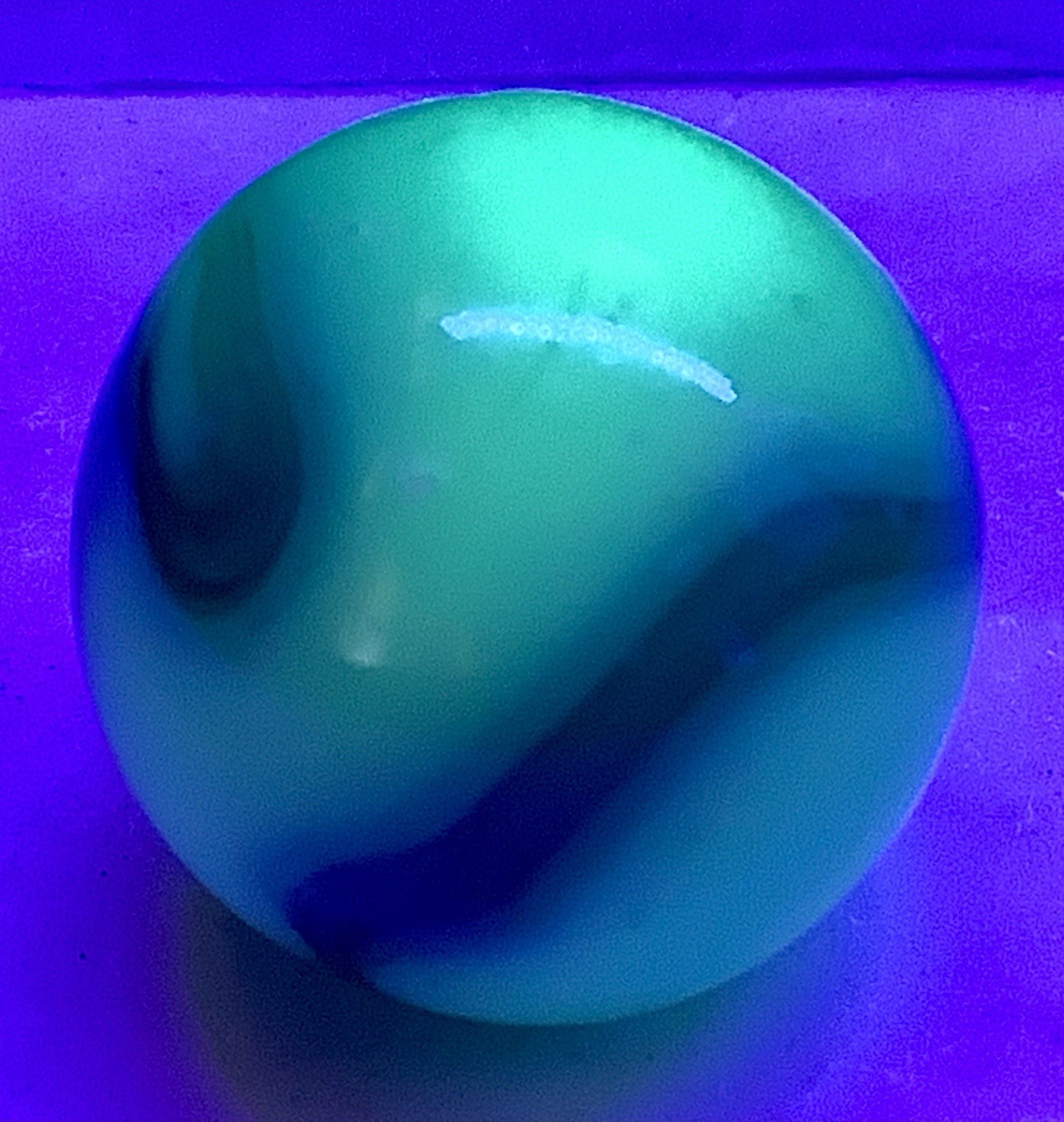 UV Active Ravenswood? Swirl Marble 5/8” Green On Yellowish White