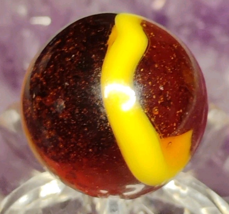 .63″ AKRO MARBLES CORKSCREW “YELLOW ON ROOT BEER BASE” RARE COLLECTOR TOY MINT-