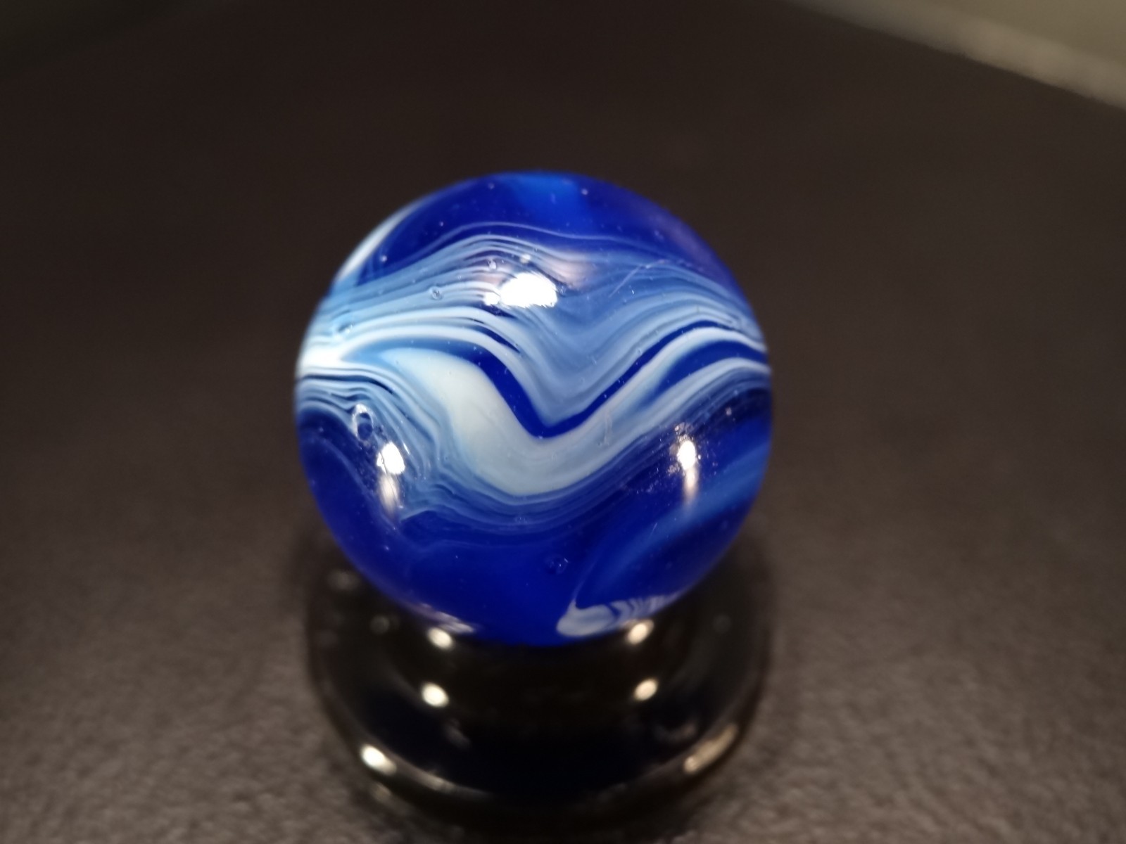 PELTIER * COBALT * National Onyx Slag Fine-line FEATHER PATTERN