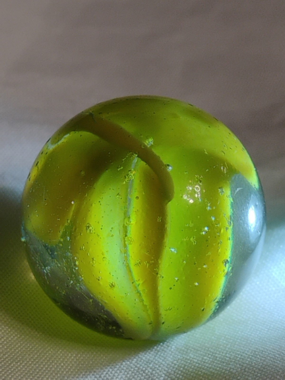 Vintage Crazy .95 Vitro Peltier Marble King Hybrid Cobra Shooter Size Marble ?