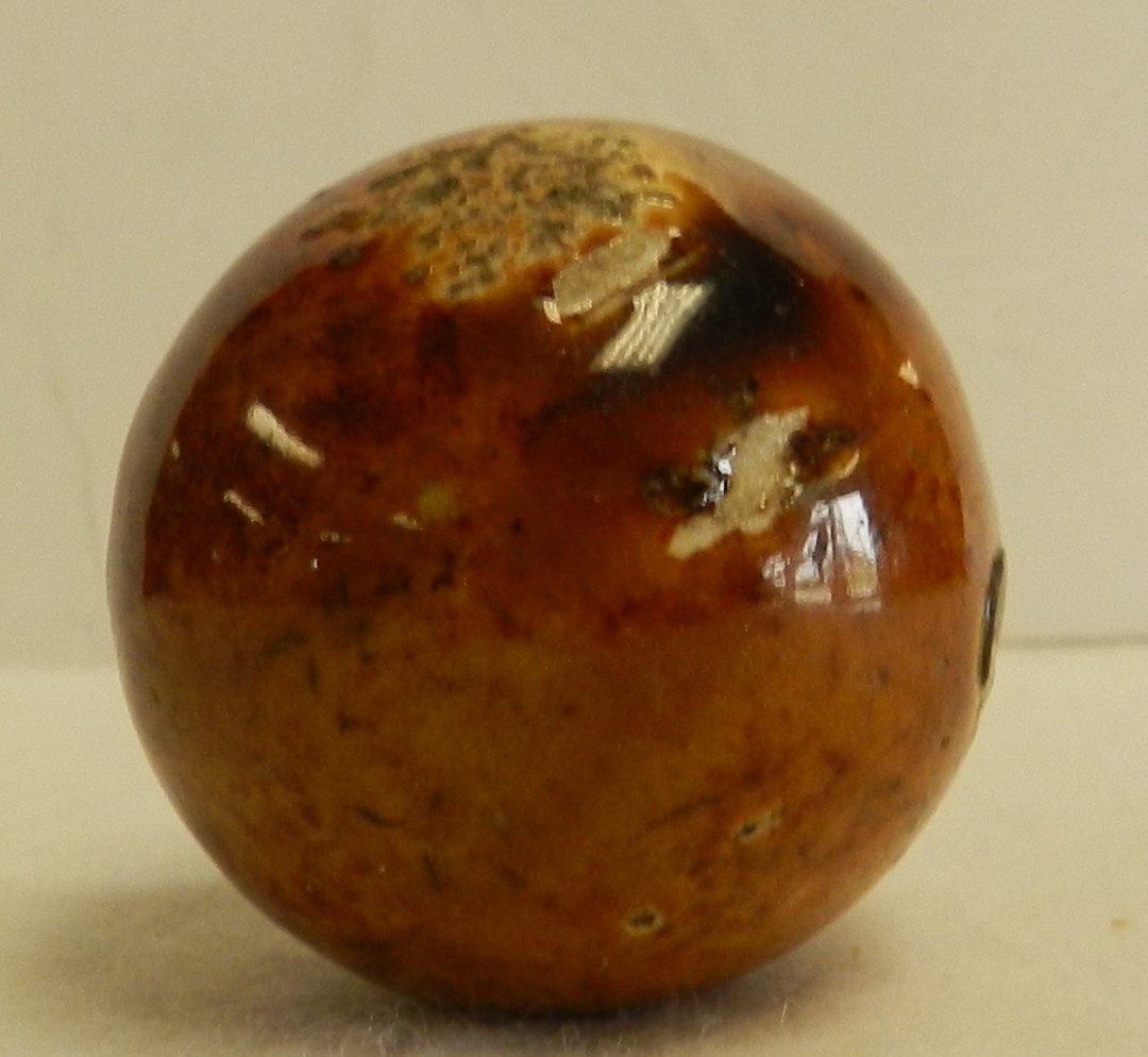 #20871m Large 1.37 Inches Vintage German Handmade Bennington Marble