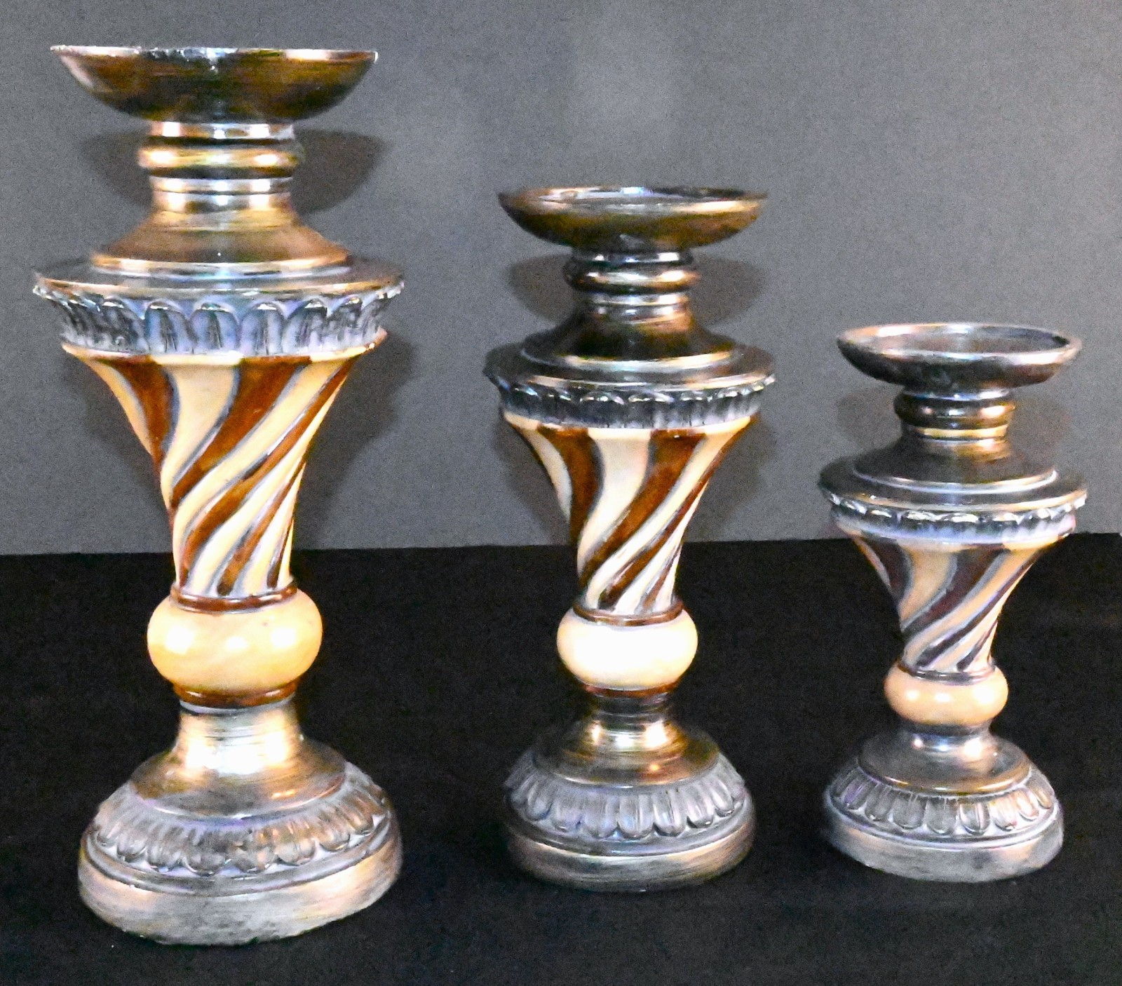 3 Resilin -Marble Style Swirl Pedestals item# YH080125 Vintage 2008
