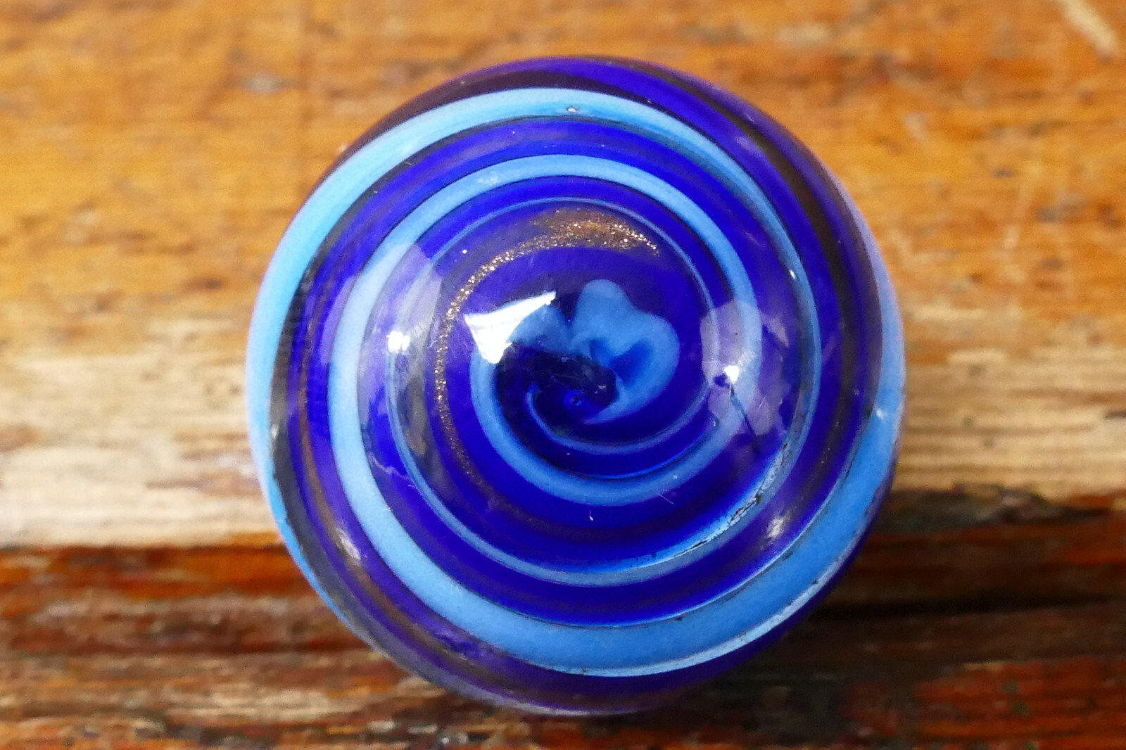 Vintage Hand Blown Art Glass Marble With Blue Swirl And Gold Lutz Flake – 1 3/16