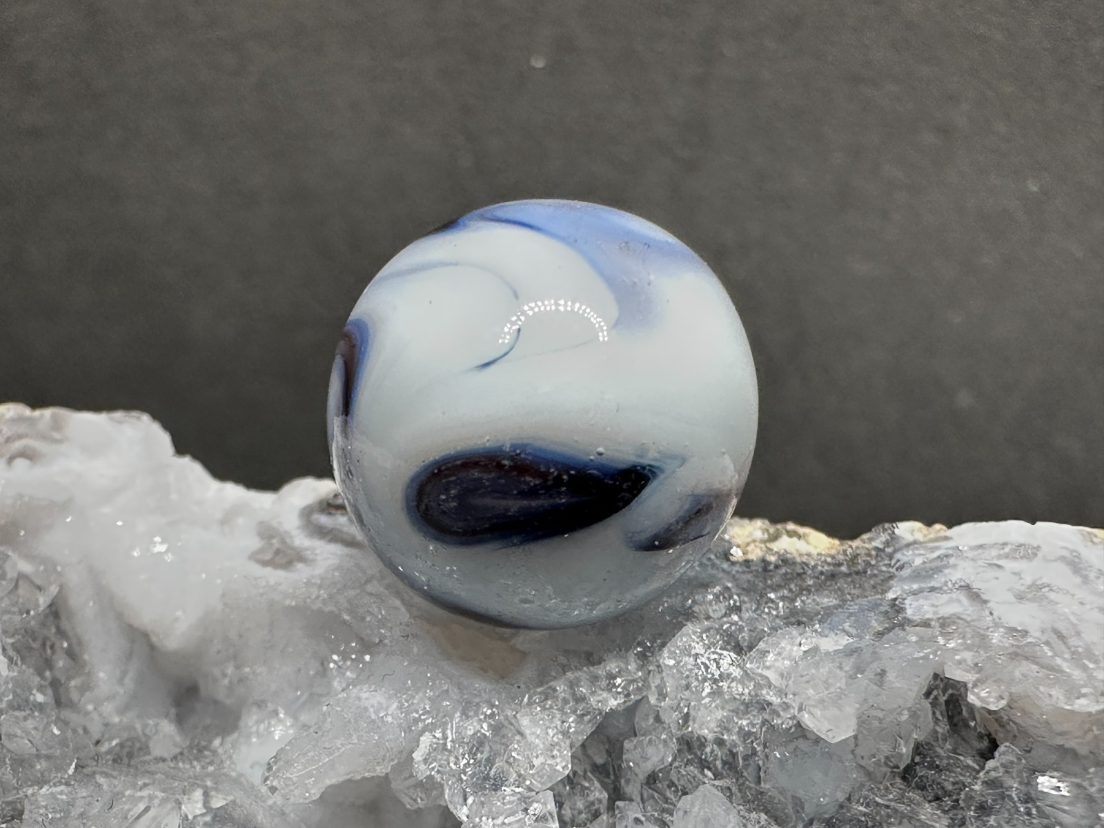 Vintage Ravenswood Alley Agate Swirl Marble – Purple White & Blue – .63″