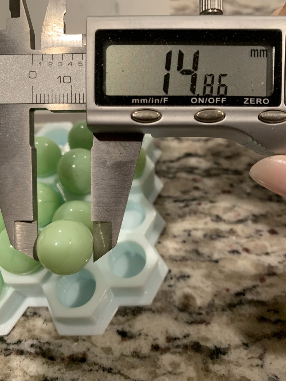 VTG MFC Imperial Jadeite Swirl Marbles Near Mint-Lot of 13 Sizes 14-15mm GLOWS