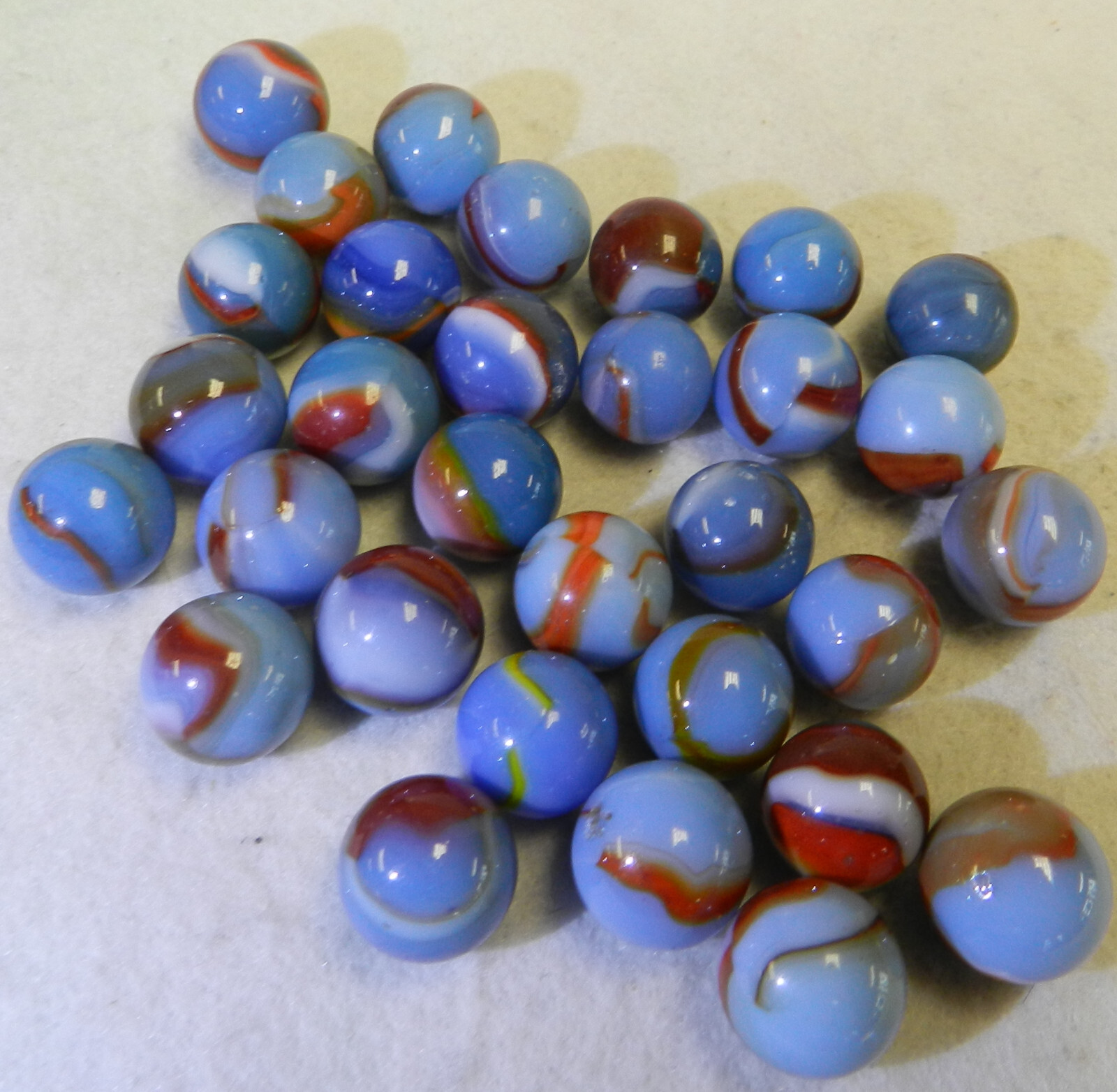 #17729m Vintage Group of 30 Peltier Glass Marbles .57 to .62 Inches