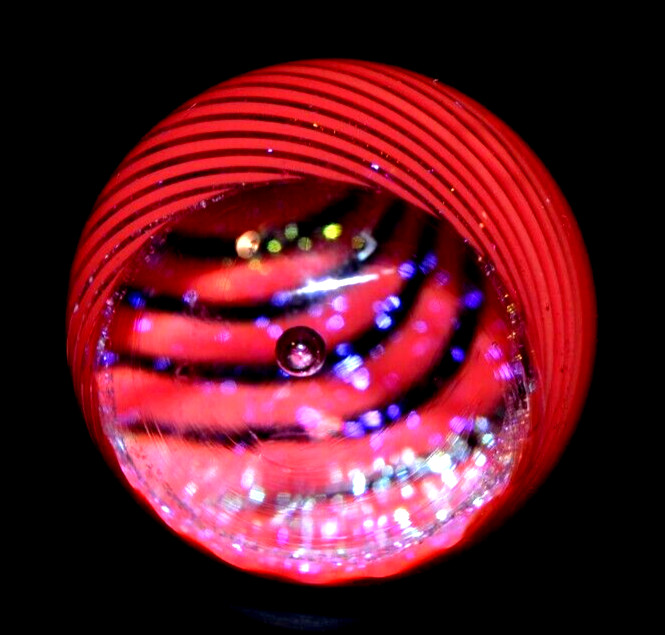 JAMES ALLOWAY GLASS MARBLE/1.372″-DICHROIC RED VORTEX #3528-GRASS,ORANGE,VIOLET+
