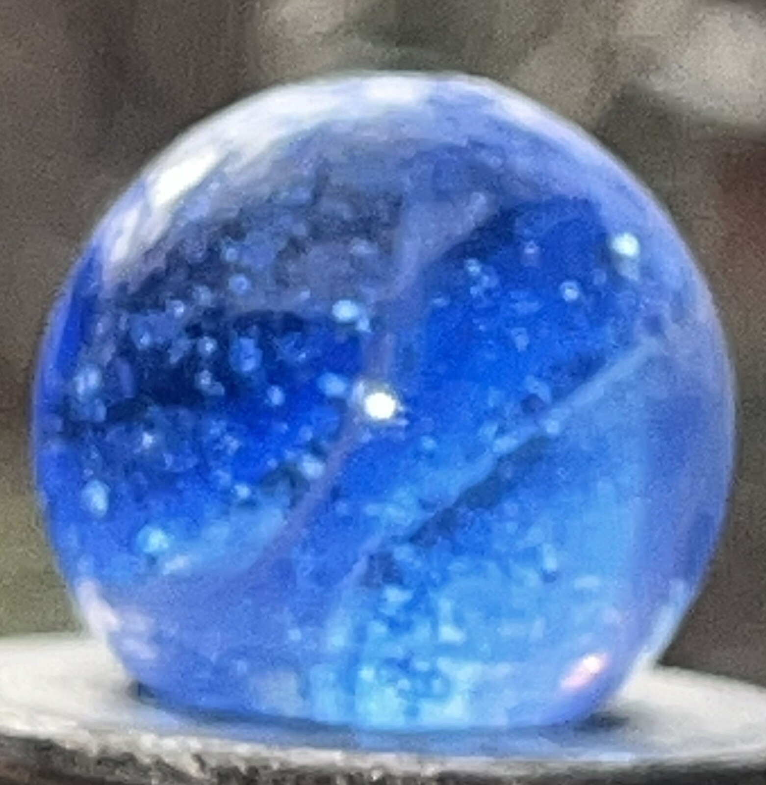 VTG PELTIER TRANSPARENT BUBBLY BLUE /WHITE SWIRL RAINBO 5/8” MARBLE