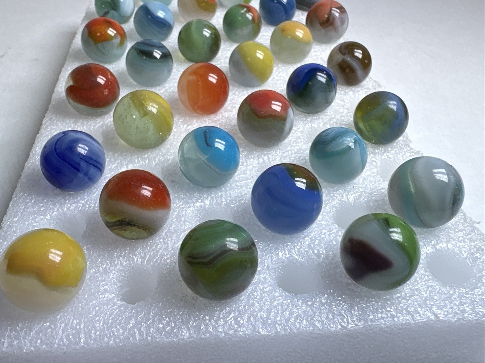 394 Lot Of 30 Vitro Agate Conqueror Vintage Marbles! Rarer Colors/ Chalkie