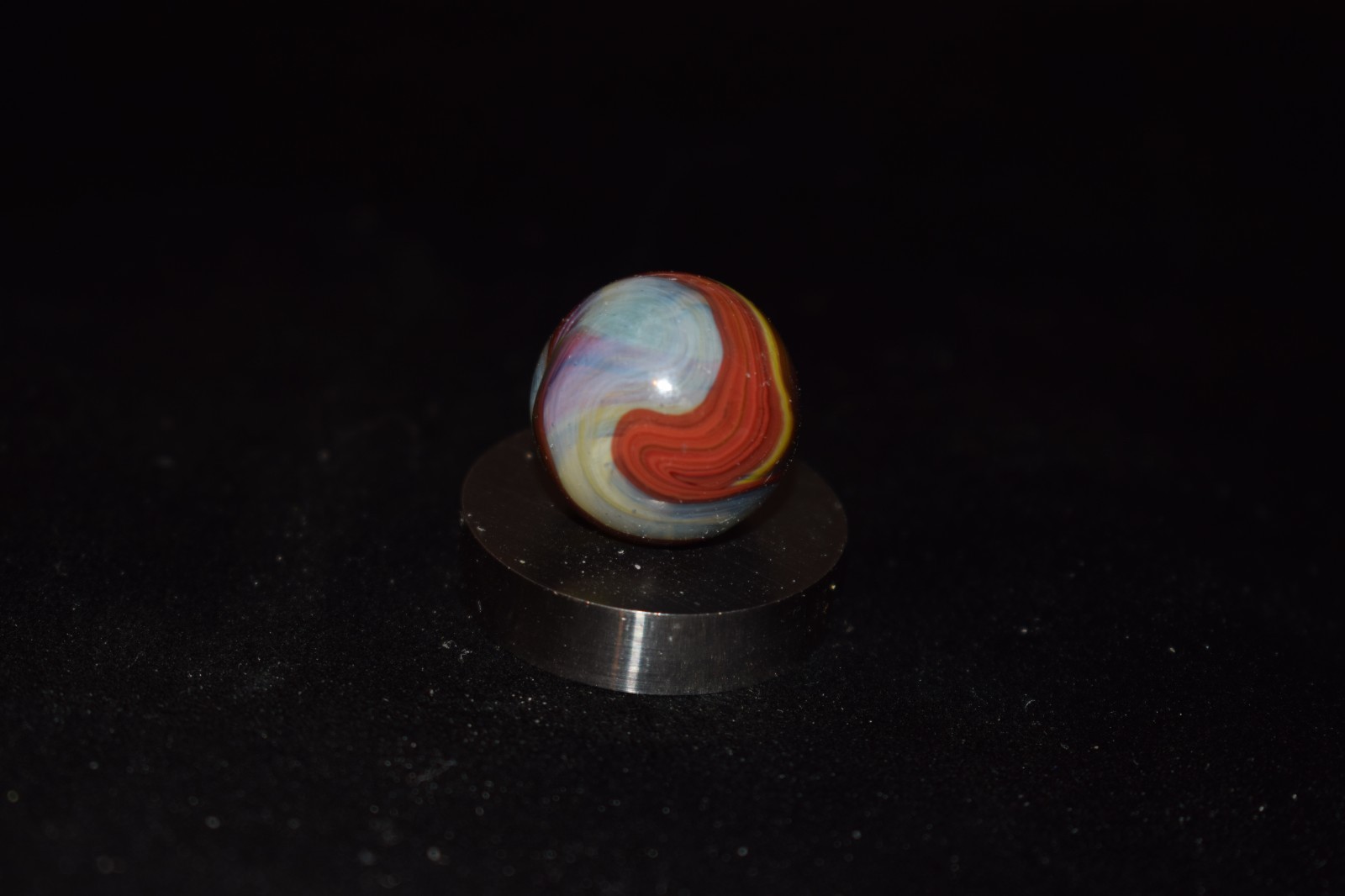 🐦➖⏩DAS Silverback run multi-color OXBLOOD Swirl Marble Size .687″=11/16″ Mint