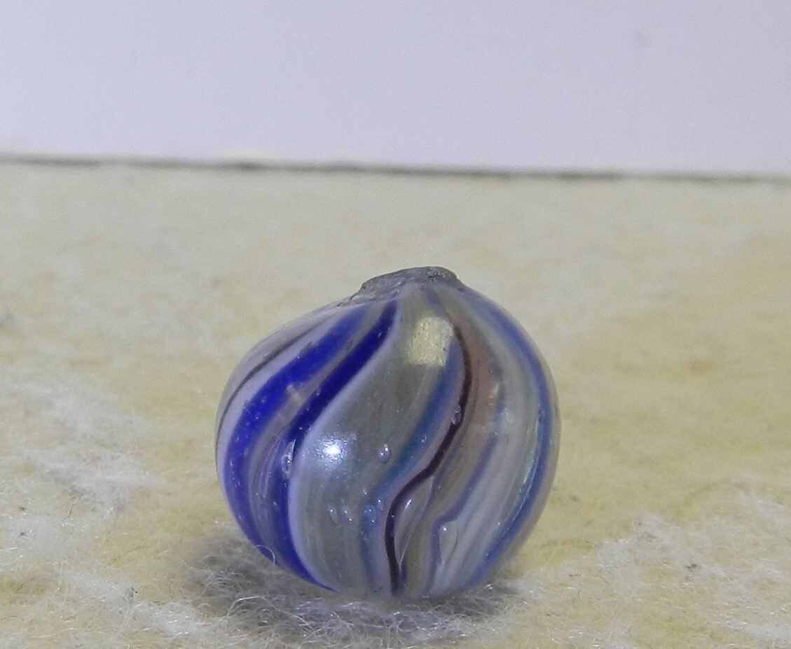 #15364m Little .49 Inches Peewee German Handmade Onionskin Marble NM+