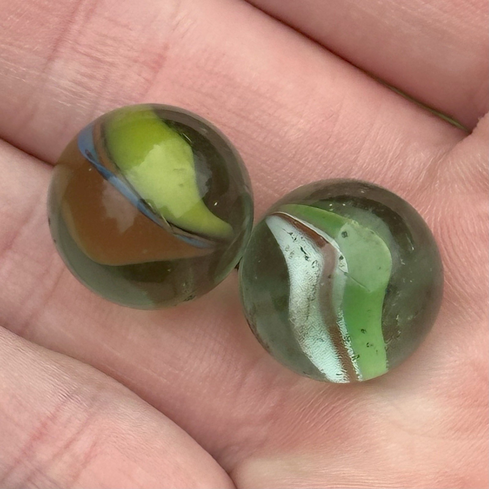 Lot of 22 Master Glass Co. Cats Eye Vintage Marbles 1950s Some Glow *Read Desc.