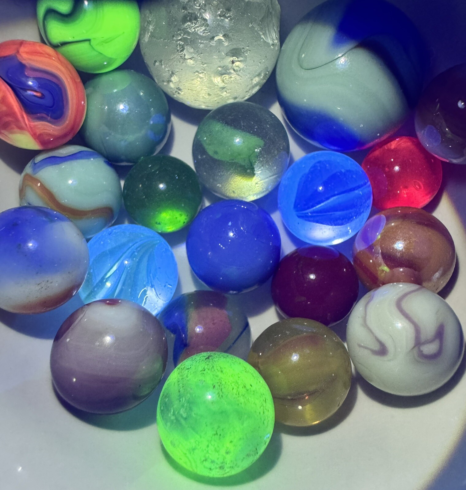 Vintage Marble Lot Of MARBLES UV Reactive Cadmium Uranium Lot #34