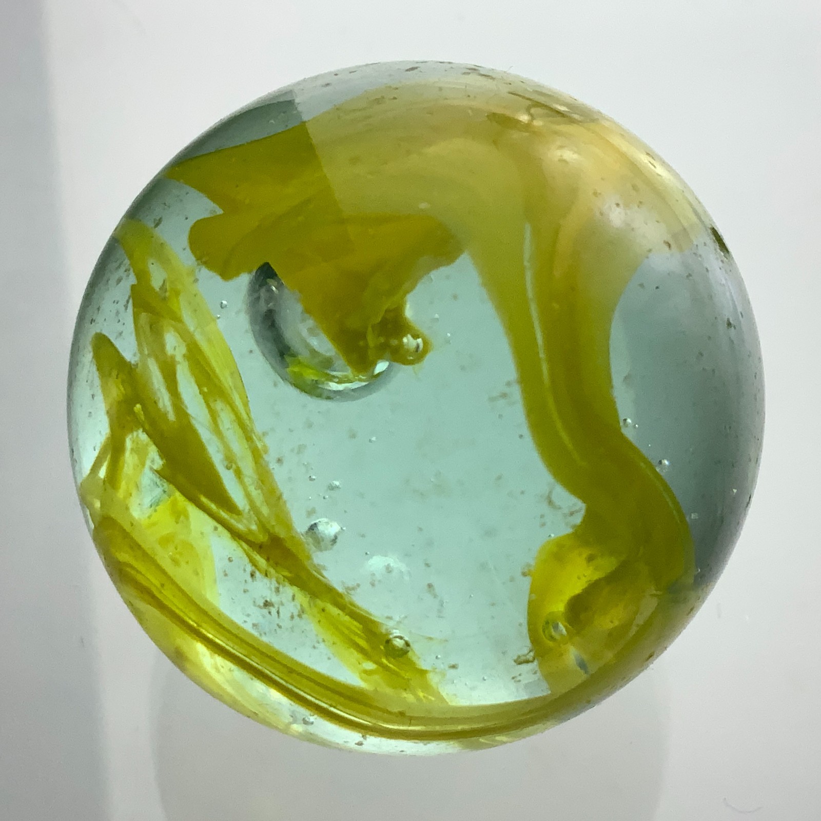 Large Vintage Cats Eye Marble Yellow Wire Pull Clear Glass 1.5 in KK002