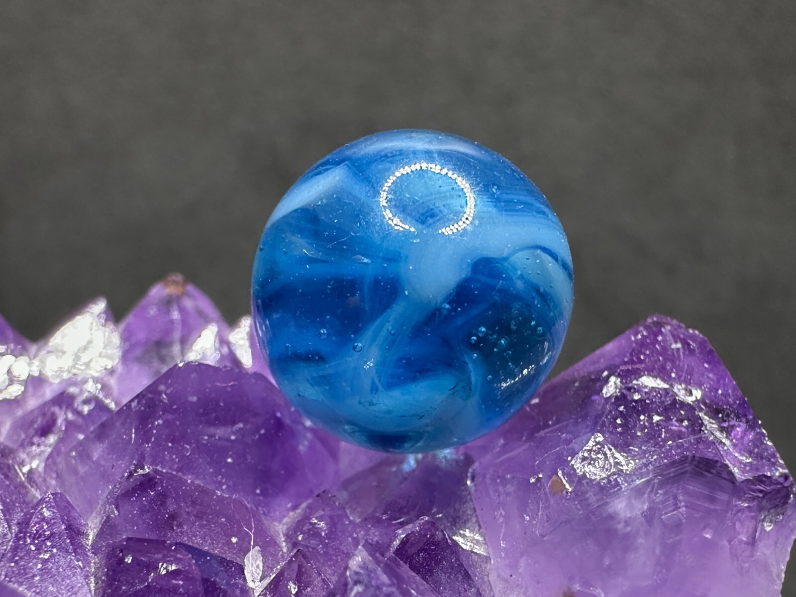 EPIC Vintage WV Swirl Marble – Blue & Wispy White Transparent Base – .62″