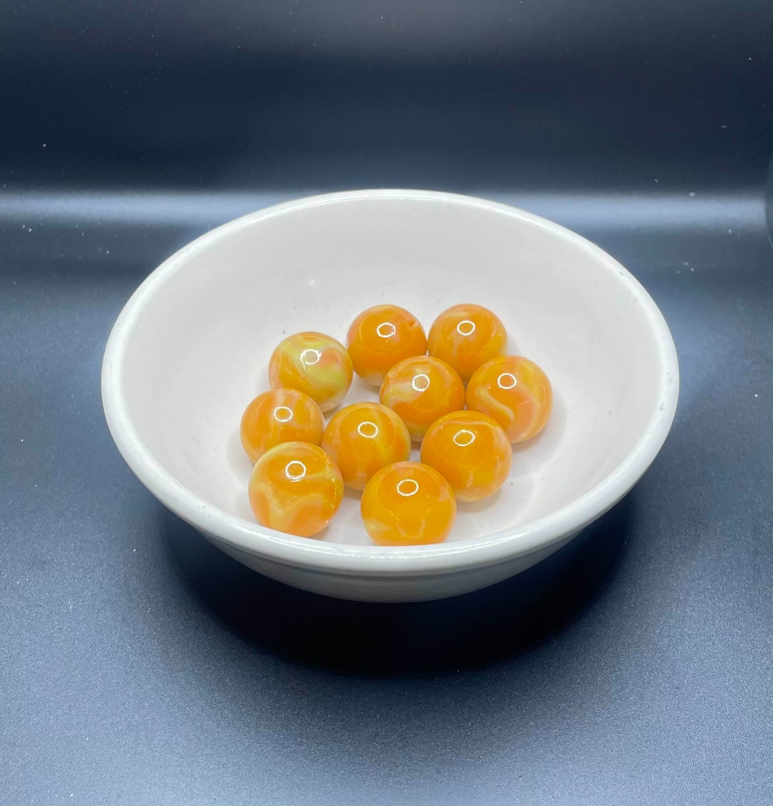 JABO CLASSIC VINTAGE ORANGE SWIRL UV REACTIVE SELENIUM 3/4″ (x10)SHOOTER MARBLES
