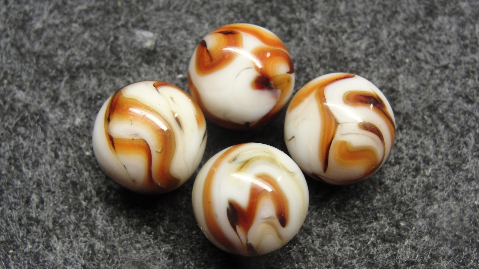 Ravenswood Novelty mint marbles j20a