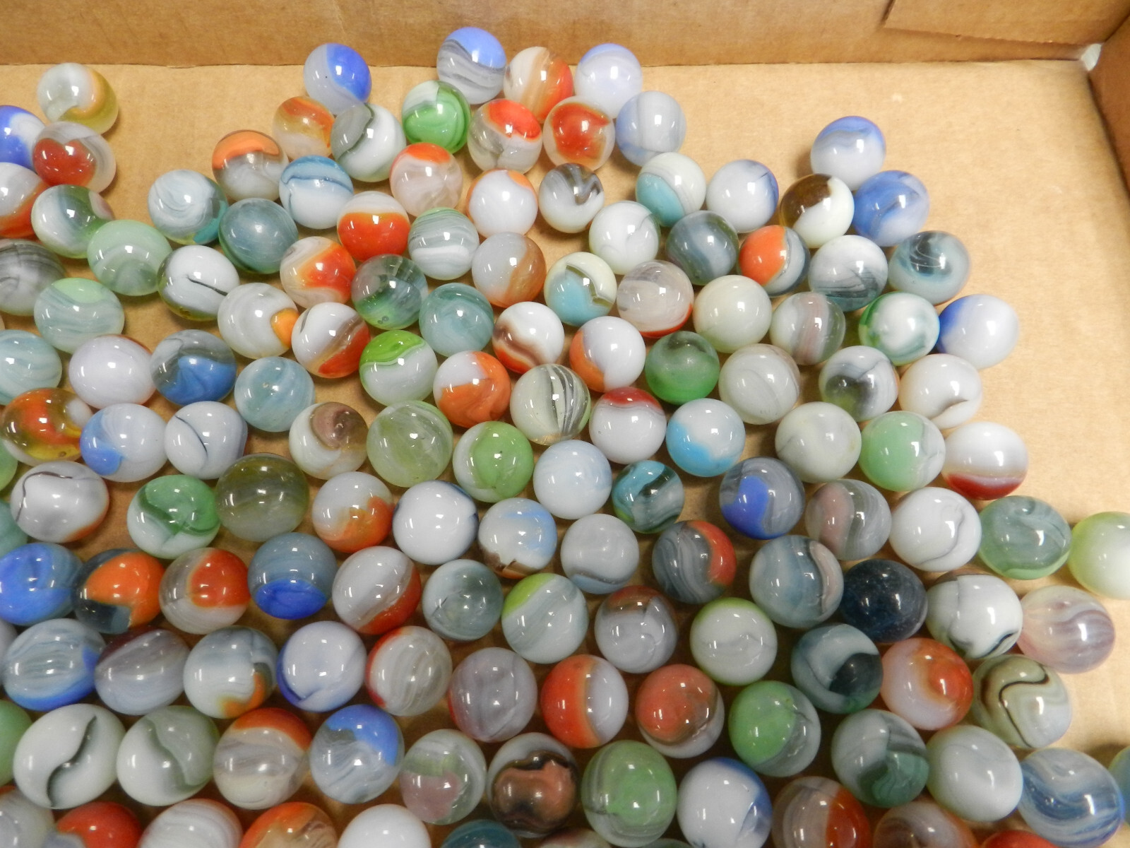#18520m Large Group or Bulk Lot of 300 Vintage Vitro Agate Marbles .59 to .66 In